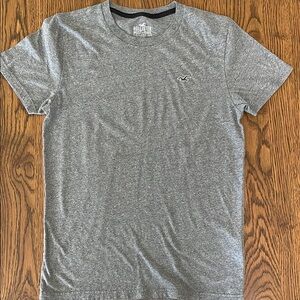 Hollister Men's Gray T-Shirt